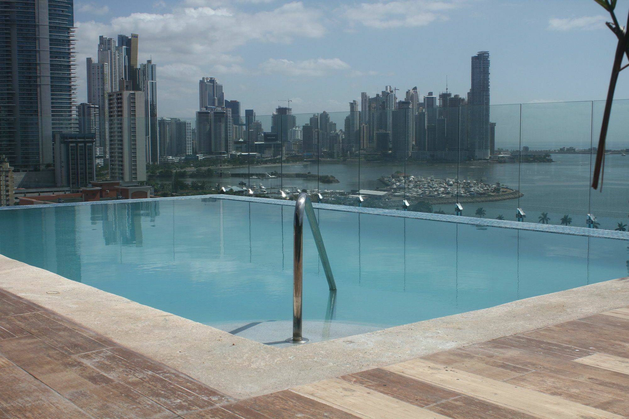 Innfiniti Hotel & Suites Ciudad de Panamá Exterior foto